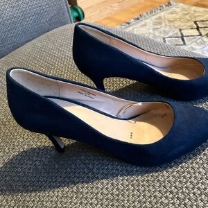 Classic Navy Suede Mid-Heel Pumps for Women